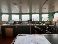 Kapal kerja untuk dijual