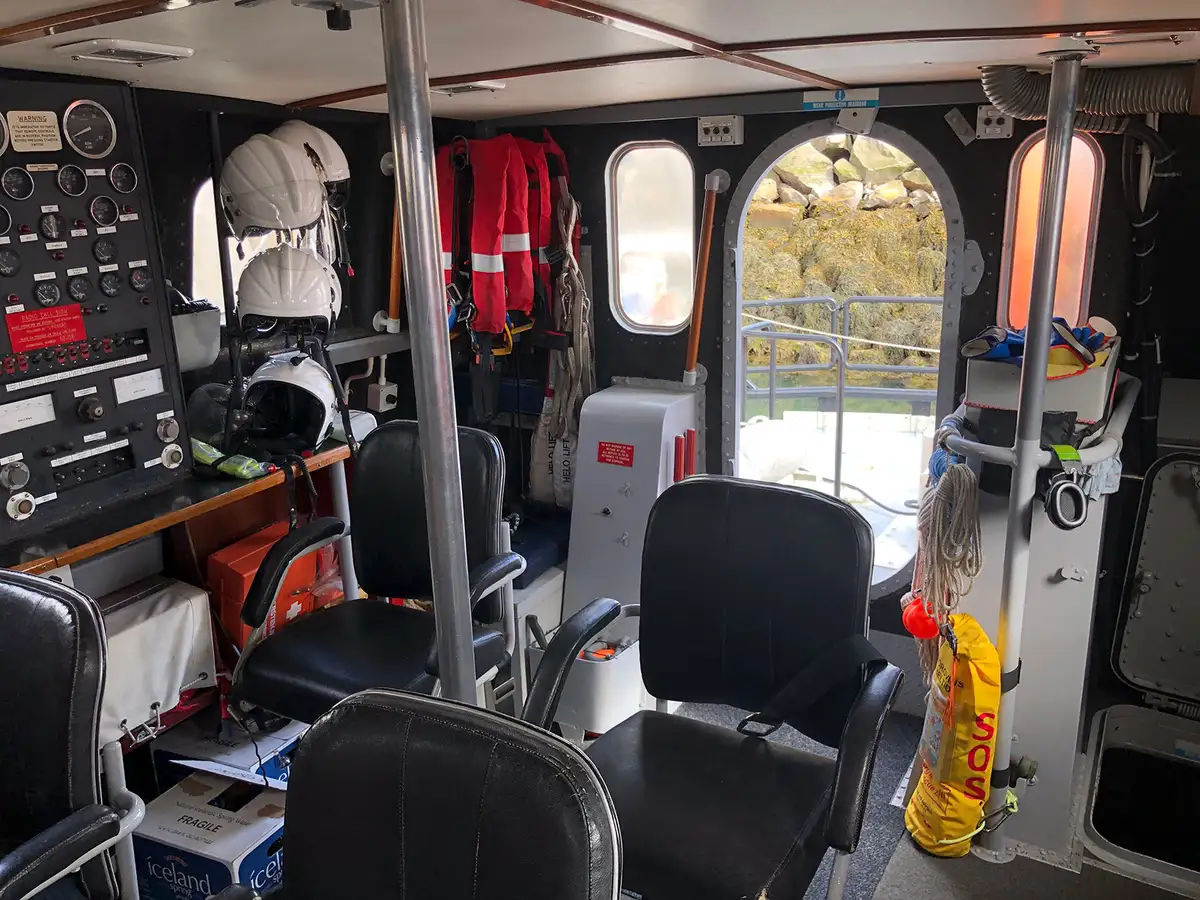Kapal penyelamat untuk dijual