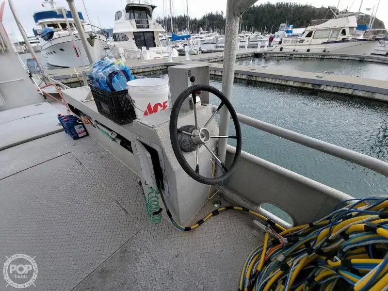 Kapal penyelamat untuk dijual