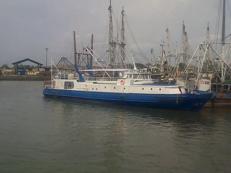 Kapal pelayaran untuk dijual