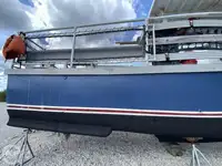 Kapal pelayaran untuk dijual