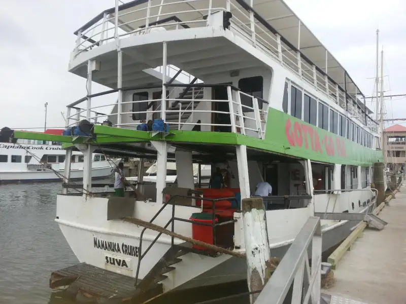 Kapal feri untuk dijual