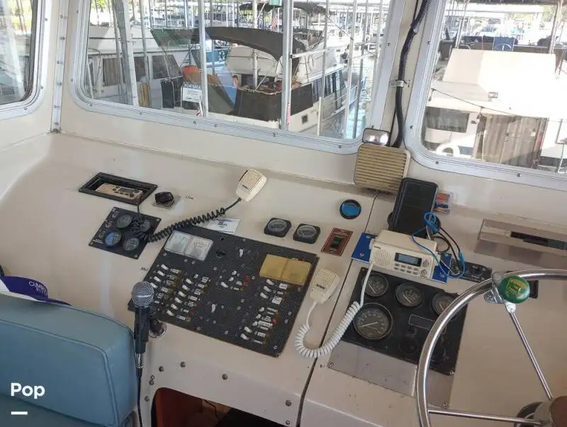 Kapal feri untuk dijual