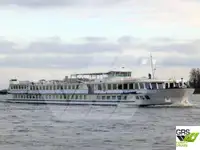 Kapal pelayaran untuk dijual