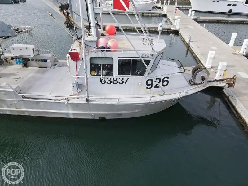 Kapal penyelamat untuk dijual