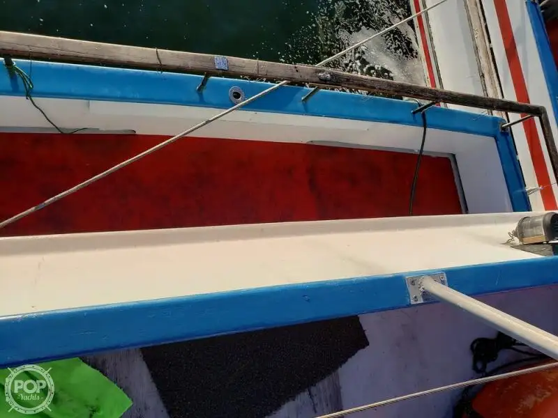 Kapal feri untuk dijual