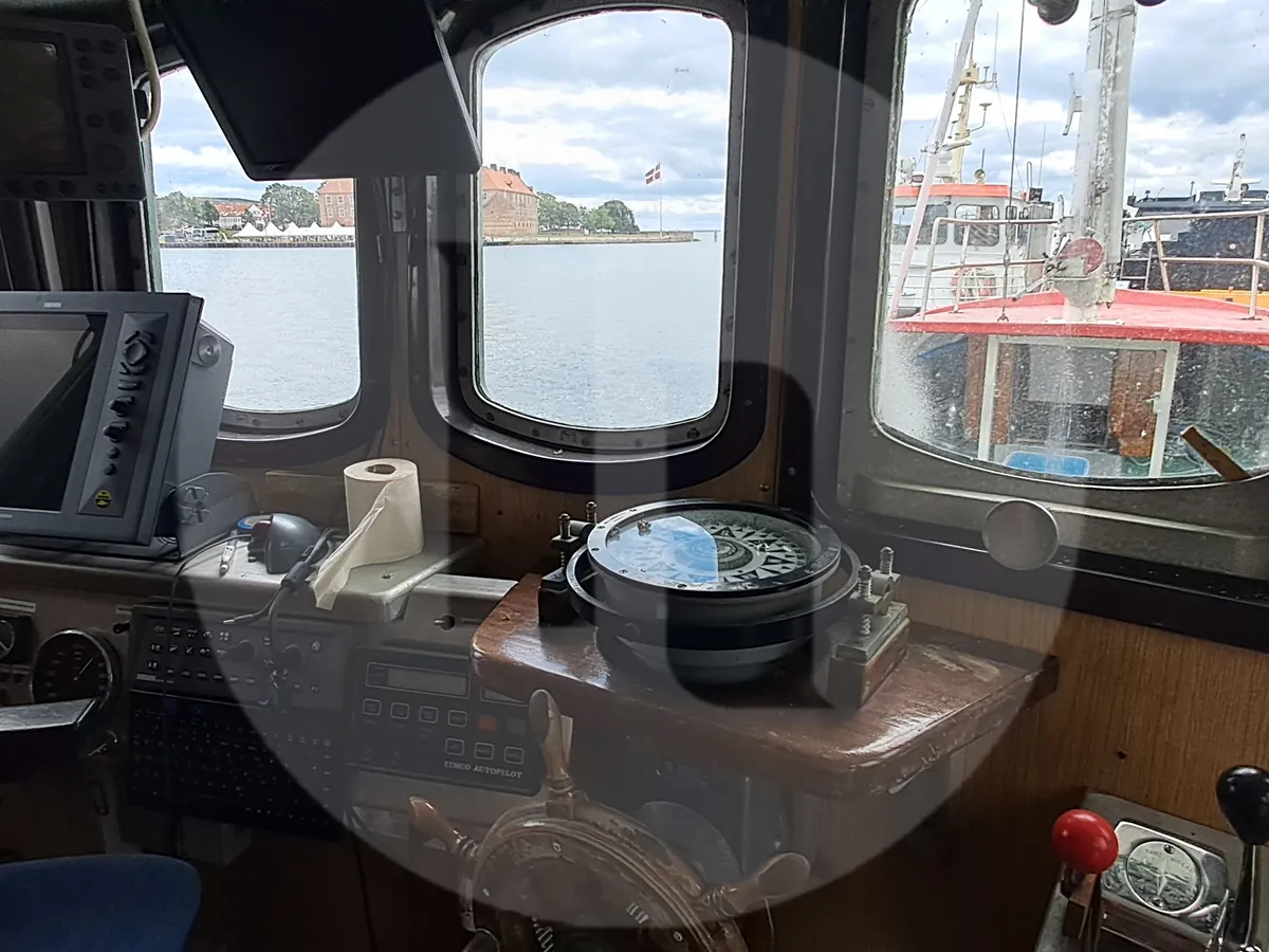 Kapal memancing untuk dijual