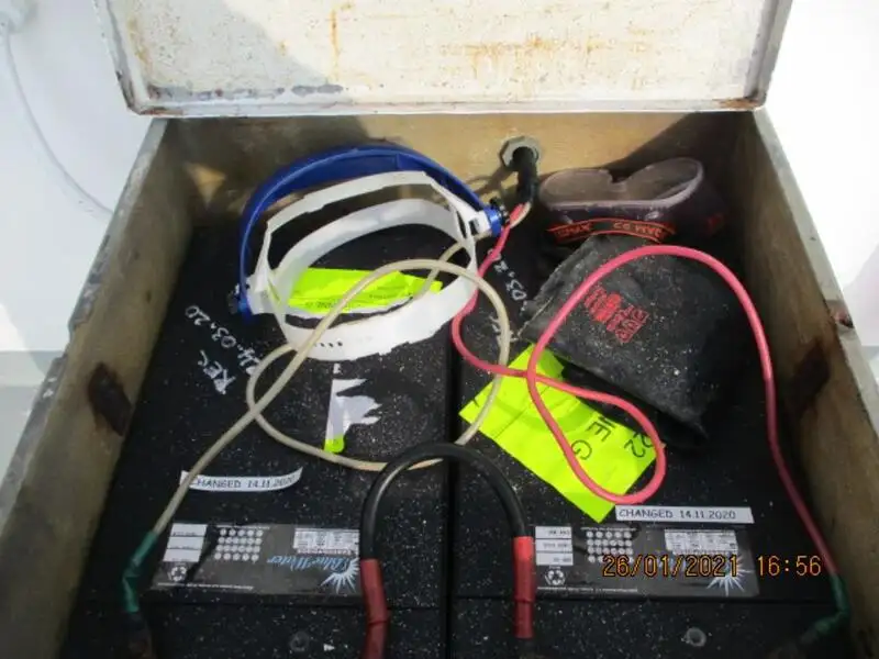 Kapal peti sejuk untuk dijual