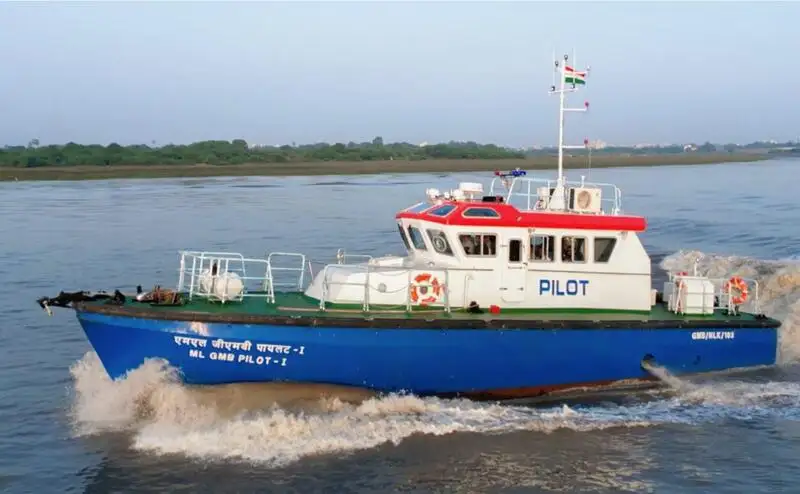 Kapal rondaan untuk dijual