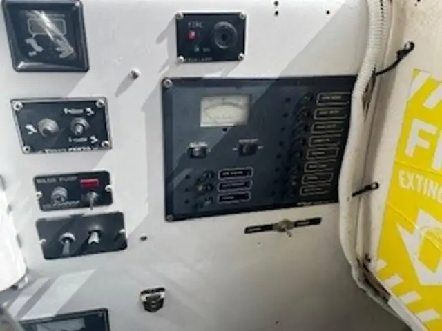 Kapal kerja untuk dijual