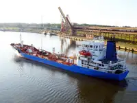 Oil/Chemical tanker untuk jualan