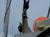 Kapal penyelamat untuk dijual