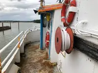 Kapal pelayaran untuk dijual