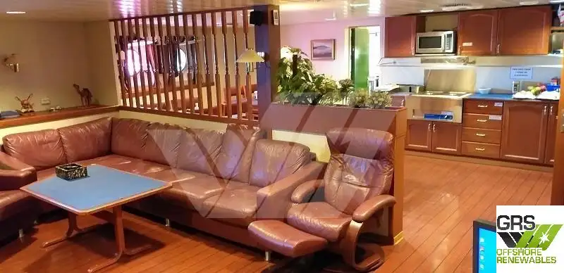 Kapal tinjauan untuk dijual
