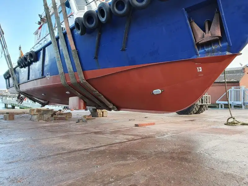 Kapal rondaan untuk dijual