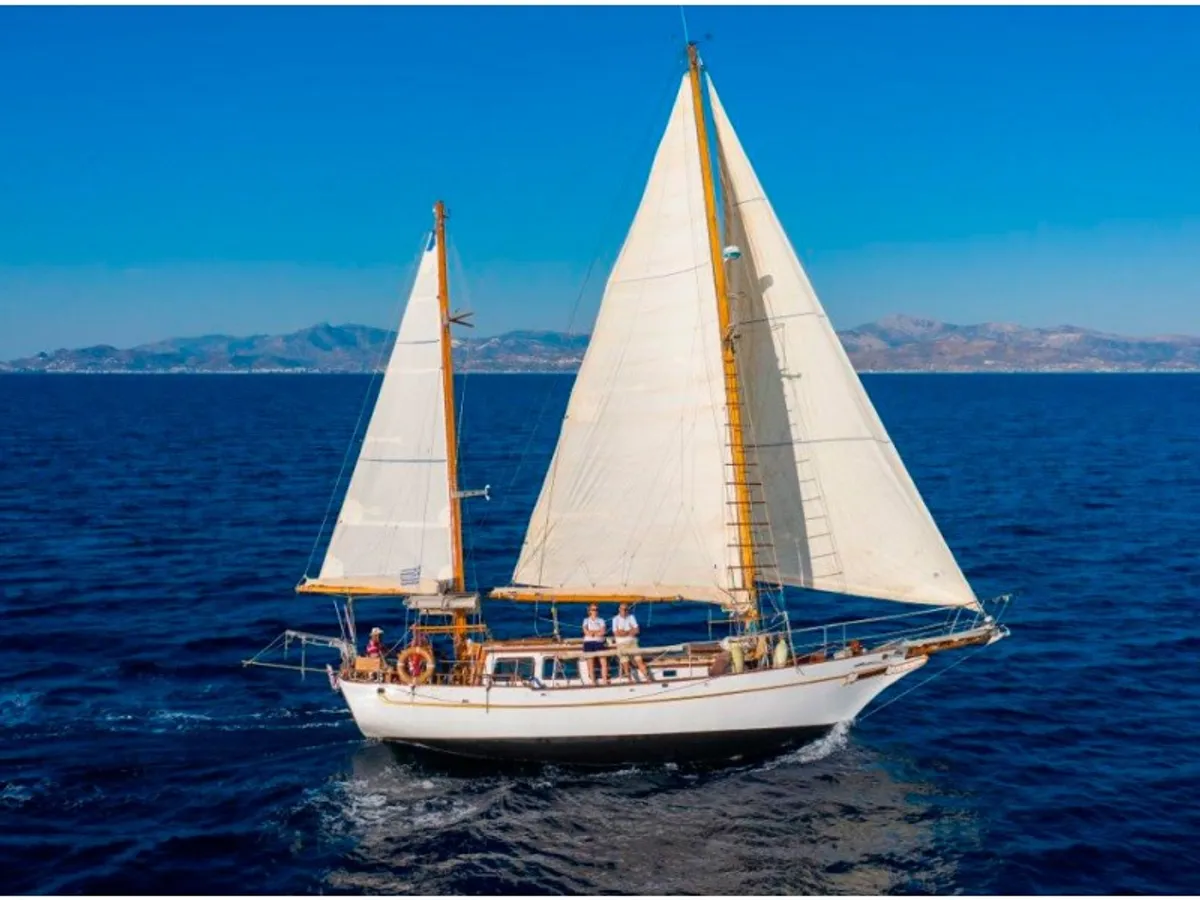 Yacht untuk dijual