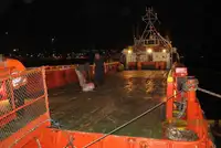 Kapal anak kapal untuk dijual