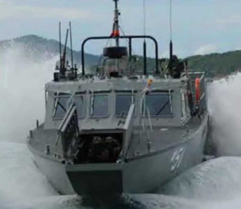 Kapal rondaan untuk dijual
