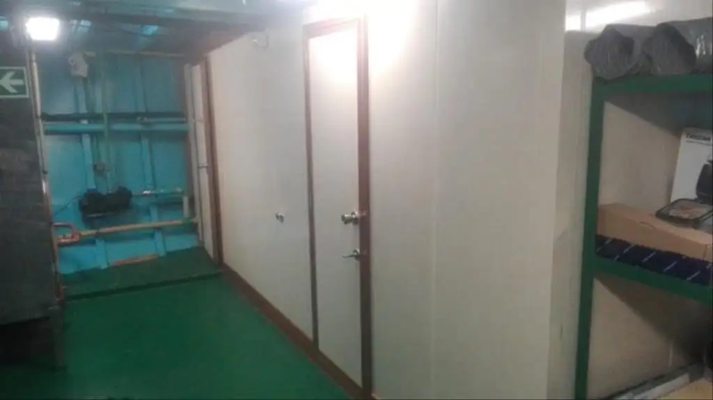Kapal kerja untuk dijual
