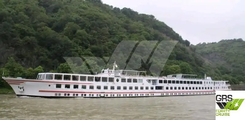 Kapal pelayaran untuk dijual