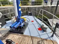 Kapal kerja untuk dijual