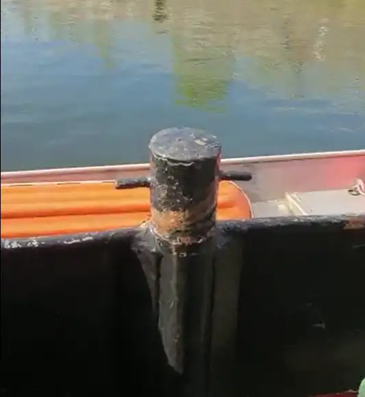 Kapal kerja untuk dijual