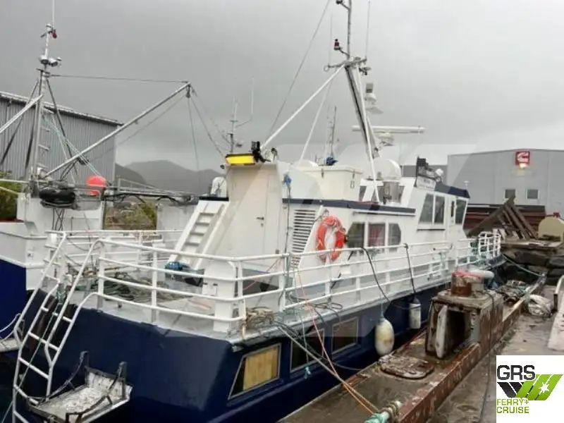 Kapal pelayaran untuk dijual