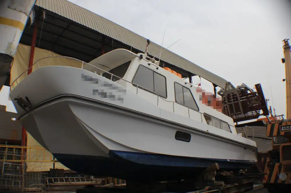 Kapal anak kapal untuk dijual