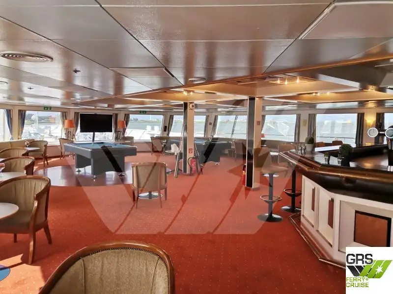 Kapal pelayaran untuk dijual