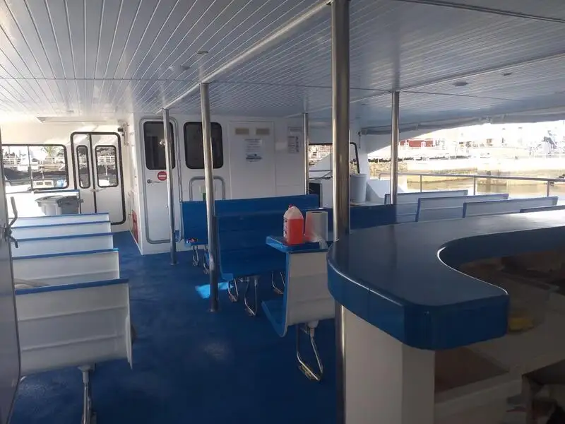 Kapal pelayaran untuk dijual