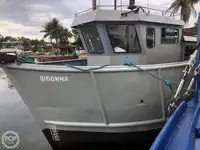 Kapal bekalan untuk dijual
