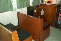 Kapal anak kapal untuk dijual