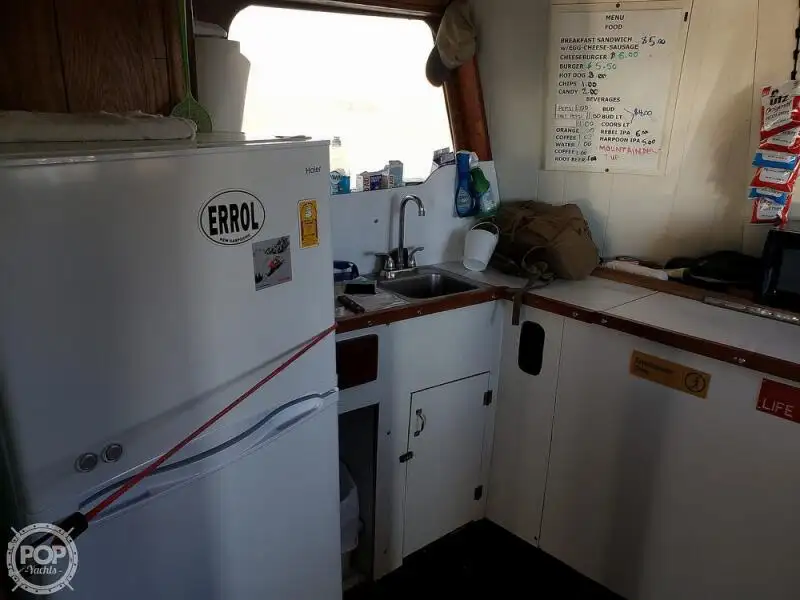 Kapal feri untuk dijual