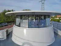 Kapal pelayaran untuk dijual