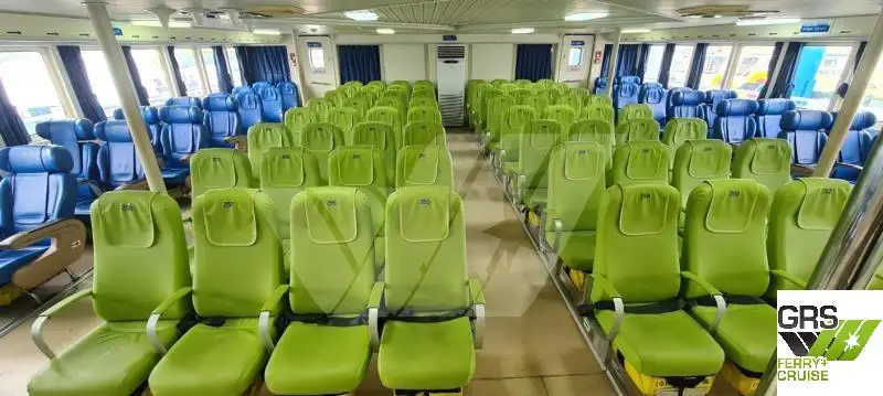 Kapal penumpang untuk dijual