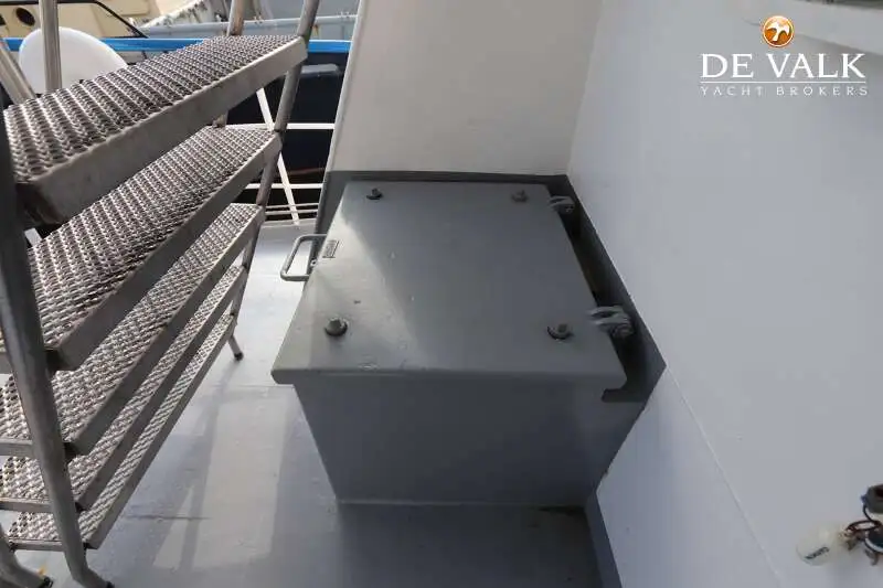 Hotel terapung untuk dijual
