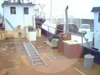 Kapal kerja untuk dijual
