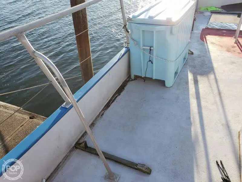 Kapal feri untuk dijual
