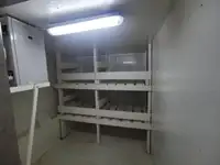 Kapal bekalan untuk dijual