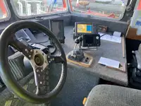Kapal anak kapal untuk dijual