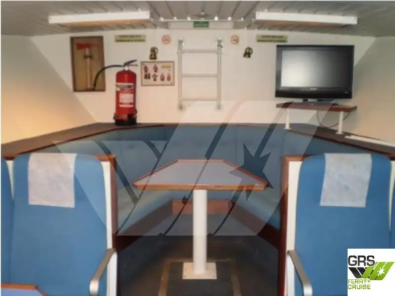 Kapal feri untuk dijual