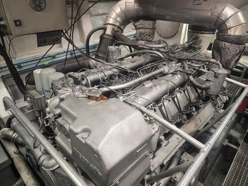 Kapal rondaan untuk dijual