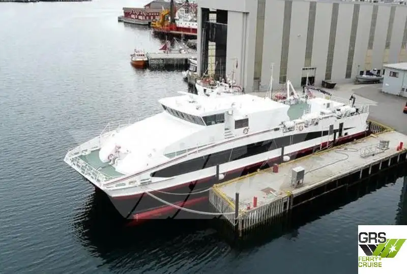Kapal pelayaran untuk dijual
