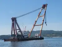 Kapal kren untuk dijual