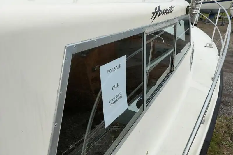 Kapal kerja untuk dijual