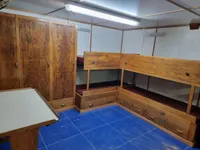 Kapal kerja untuk dijual