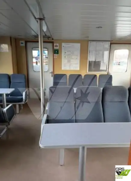 Kapal feri untuk dijual