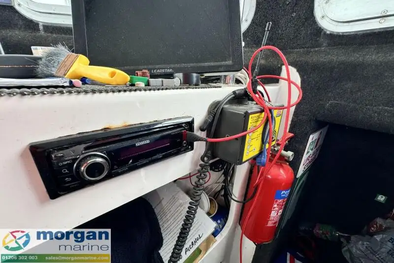 Kapal kerja untuk dijual