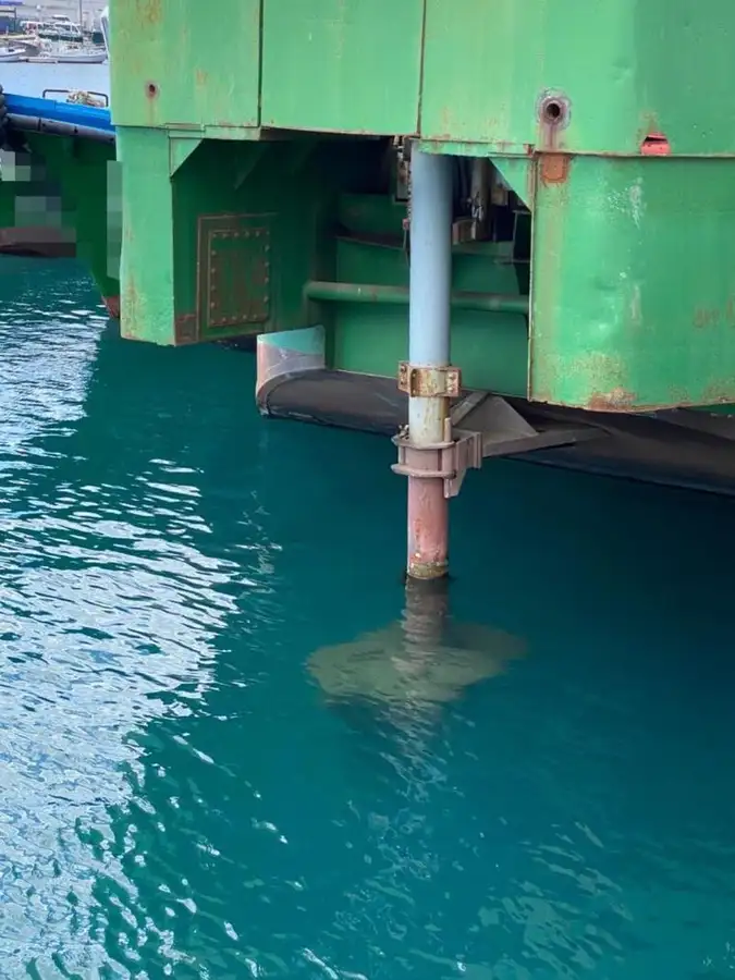 Kapal kerja untuk dijual