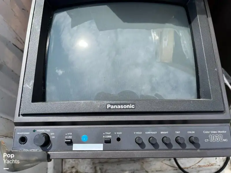 Kapal penyelamat untuk dijual